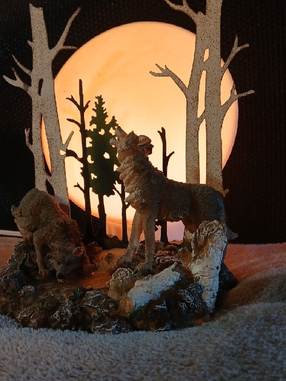 Lighted Wolf Diorama Outdoor Scene 2 Wolves Huge Lighted Moon